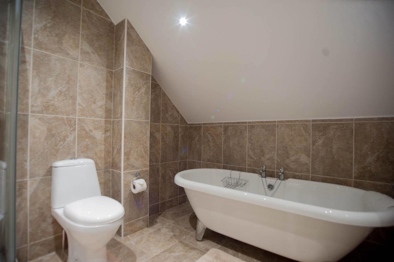 Ballas Farm Country 4* Bridgend (Wales)